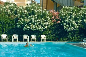 piscina porto san giorgio hotel tritone